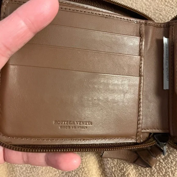 SOLD - Bottega Veneta Intreciatto  lambskin leather zip around bifold wallet - Picture 12 of 15